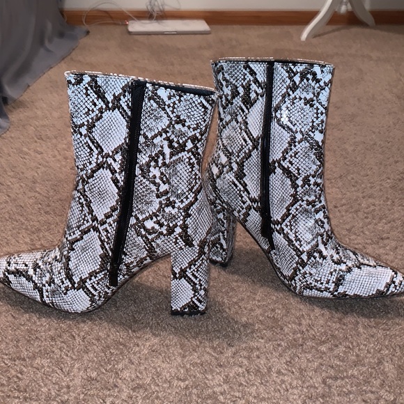 snake print heel boots - Picture 2 of 4